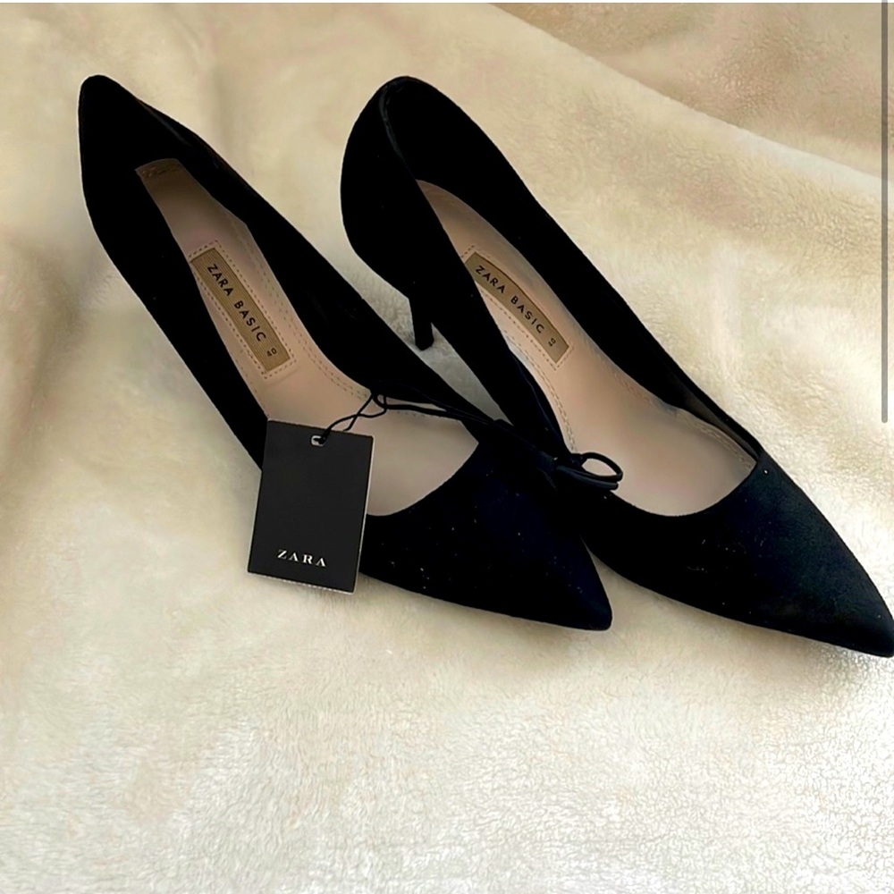 Zara Basic Women’s Black Heels NWOT (I removed the tag)